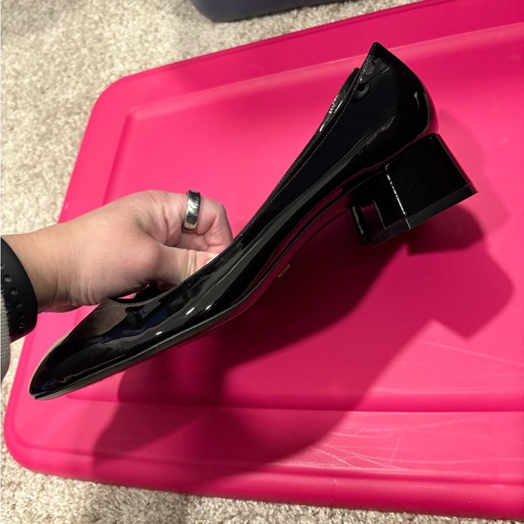 Stuart Weitzman Women's Vivienne 35 Pump Black Patent Leather Heel Size 9.5 - Picture 4 of 9